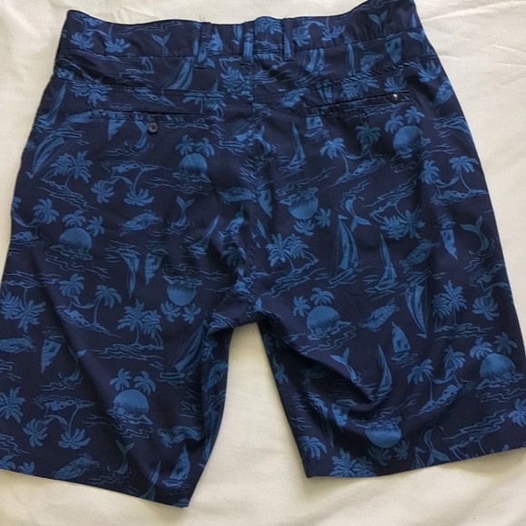 NWOT Trunks Multi-Functional Shorts - Picture 2 of 3